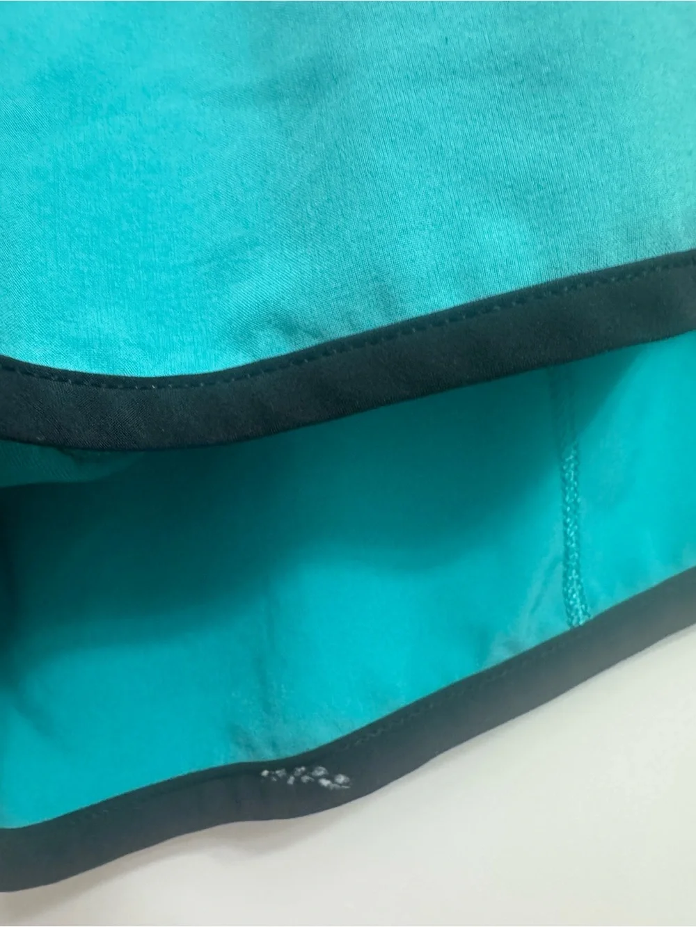 Lululemon Run Speed Short 2.5” LR 4-Way Stretch Teal Turquoise Gray Black 6